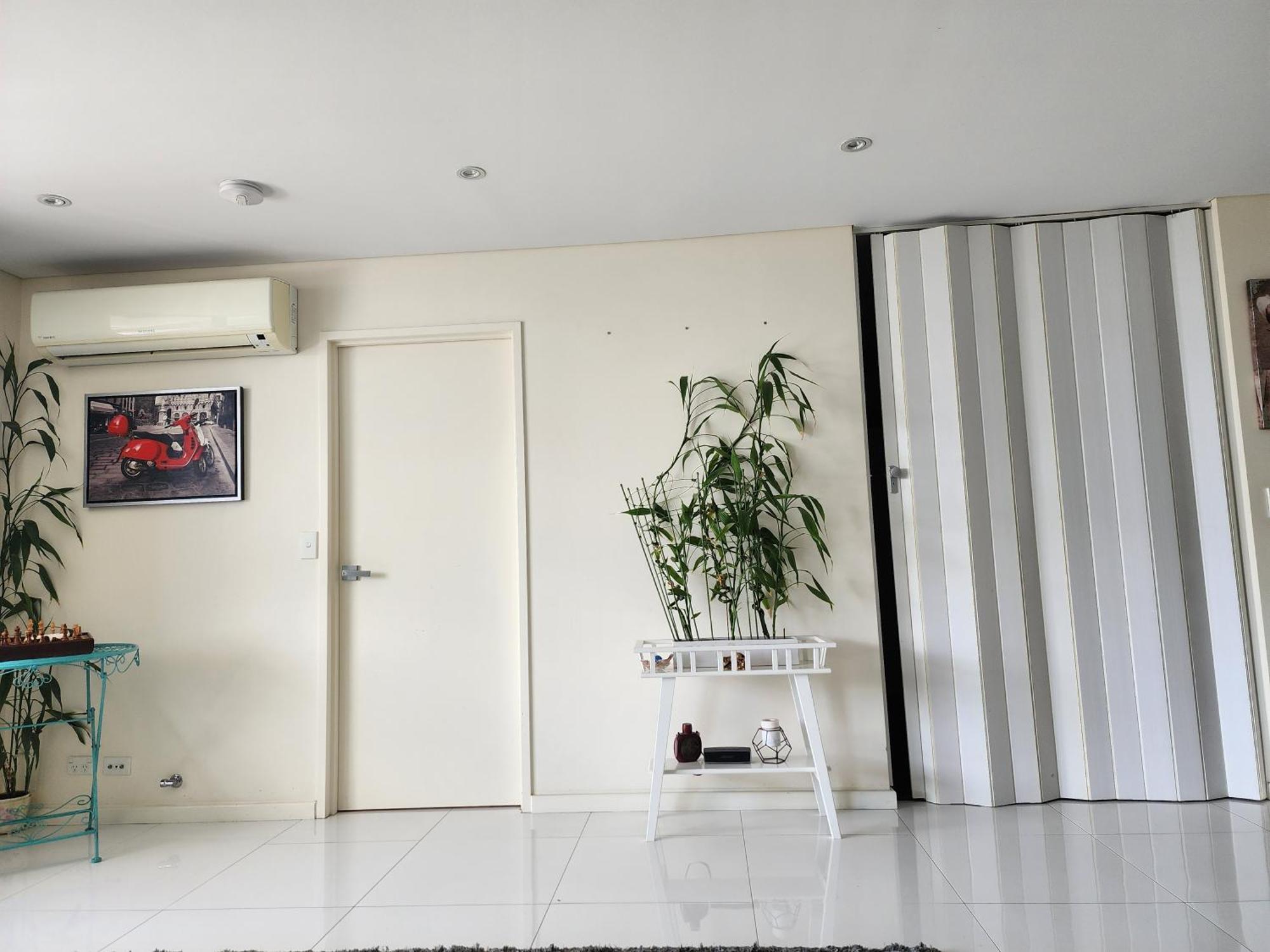 Parramatta Shared Apartment Сідней Номер фото